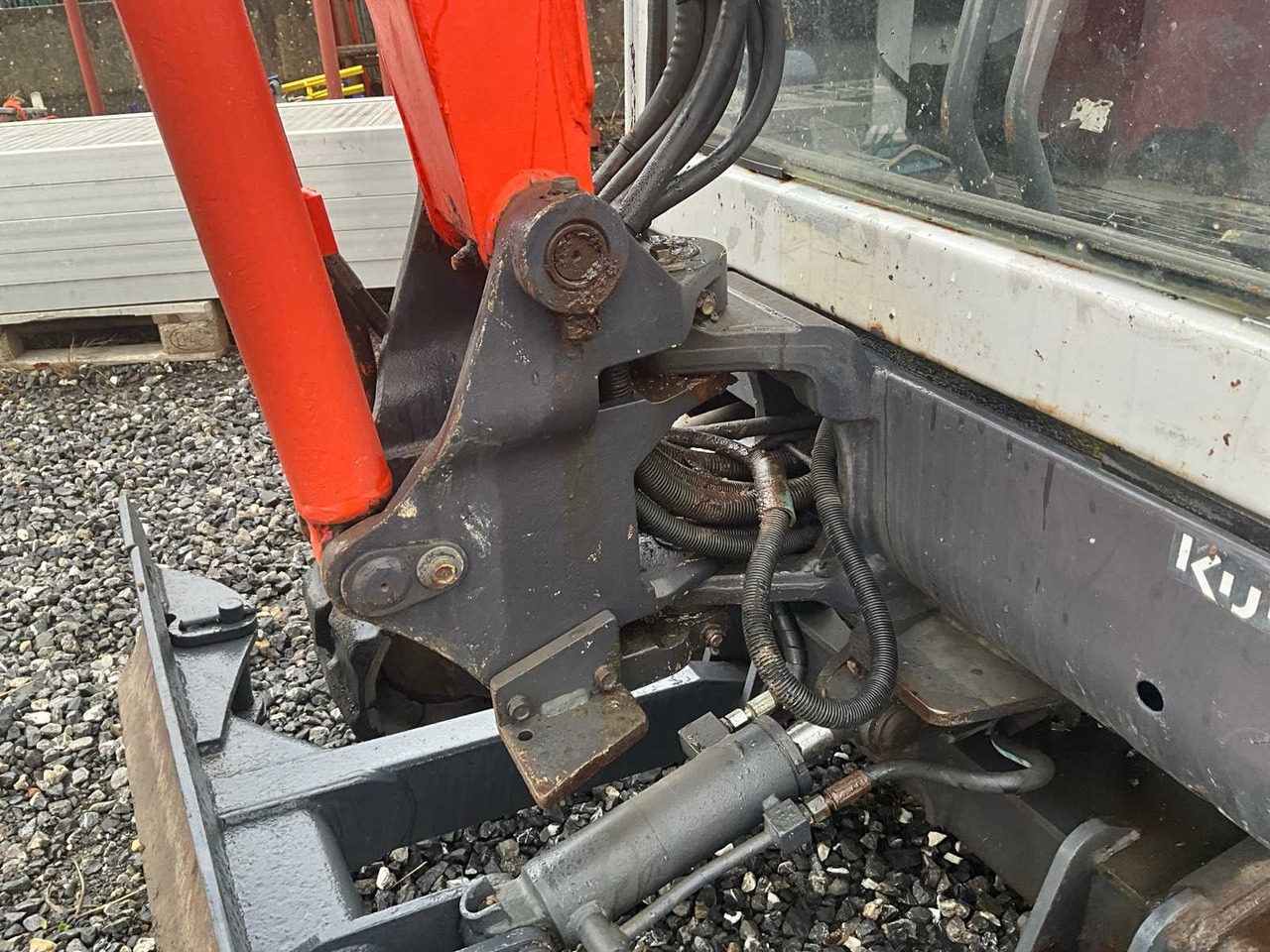Mini excavator Kubota KX41-2VaC: picture 16