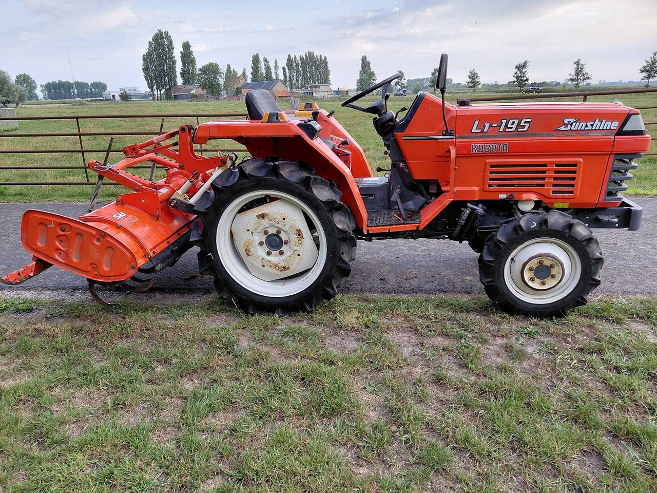 Kubota L1-18 - Compact tractor: picture 3 Kubota L1-18 - Compact tractor: picture 3