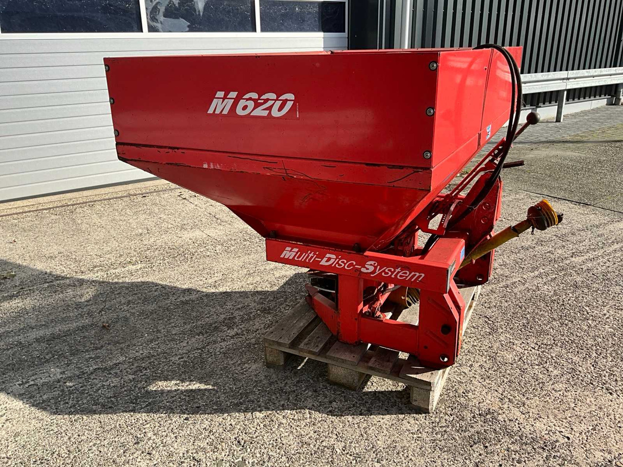 Kuhn MDS 701 - Fertilizer spreader: picture 4 Kuhn MDS 701 - Fertilizer spreader: picture 4