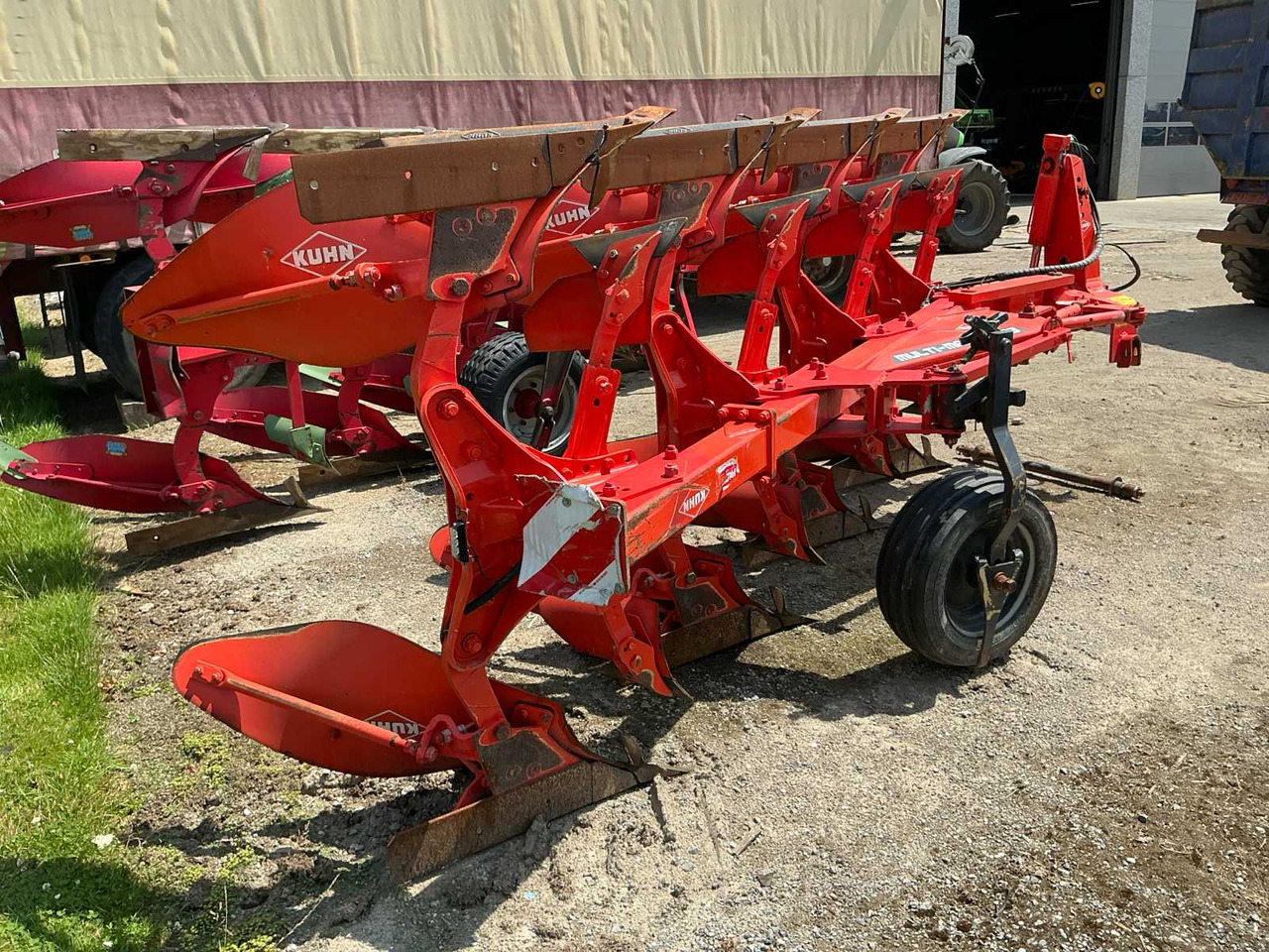 Kuhn Multimaster 123 - Plow: picture 4 Kuhn Multimaster 123 - Plow: picture 4