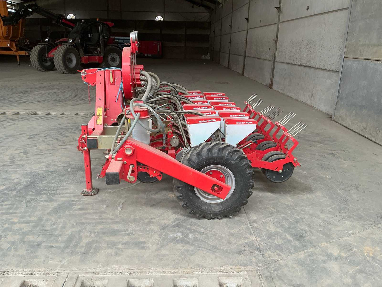 Kverneland ACPNPxx - Sowing equipment: picture 2 Kverneland ACPNPxx - Sowing equipment: picture 2