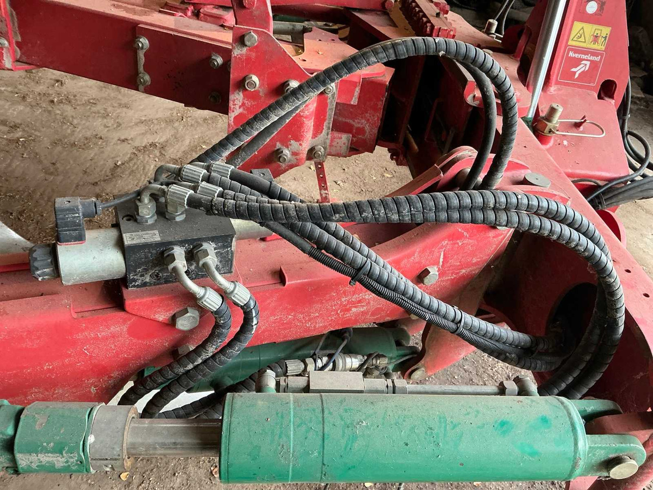 Plow Kverneland LB 100 Packomat S: picture 17