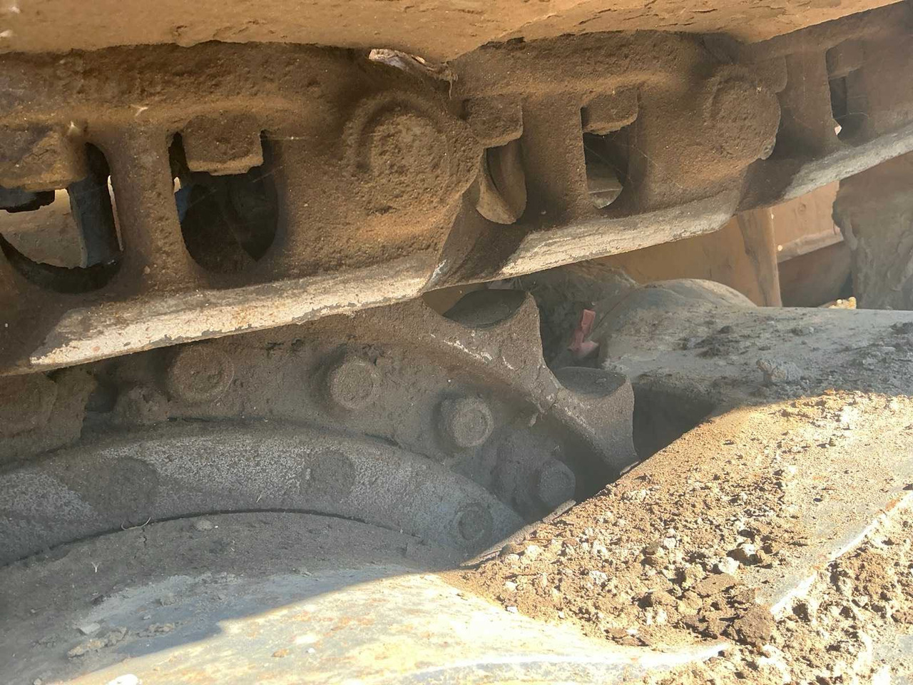 Bulldozer LIEBHERR PR 722 L: picture 18