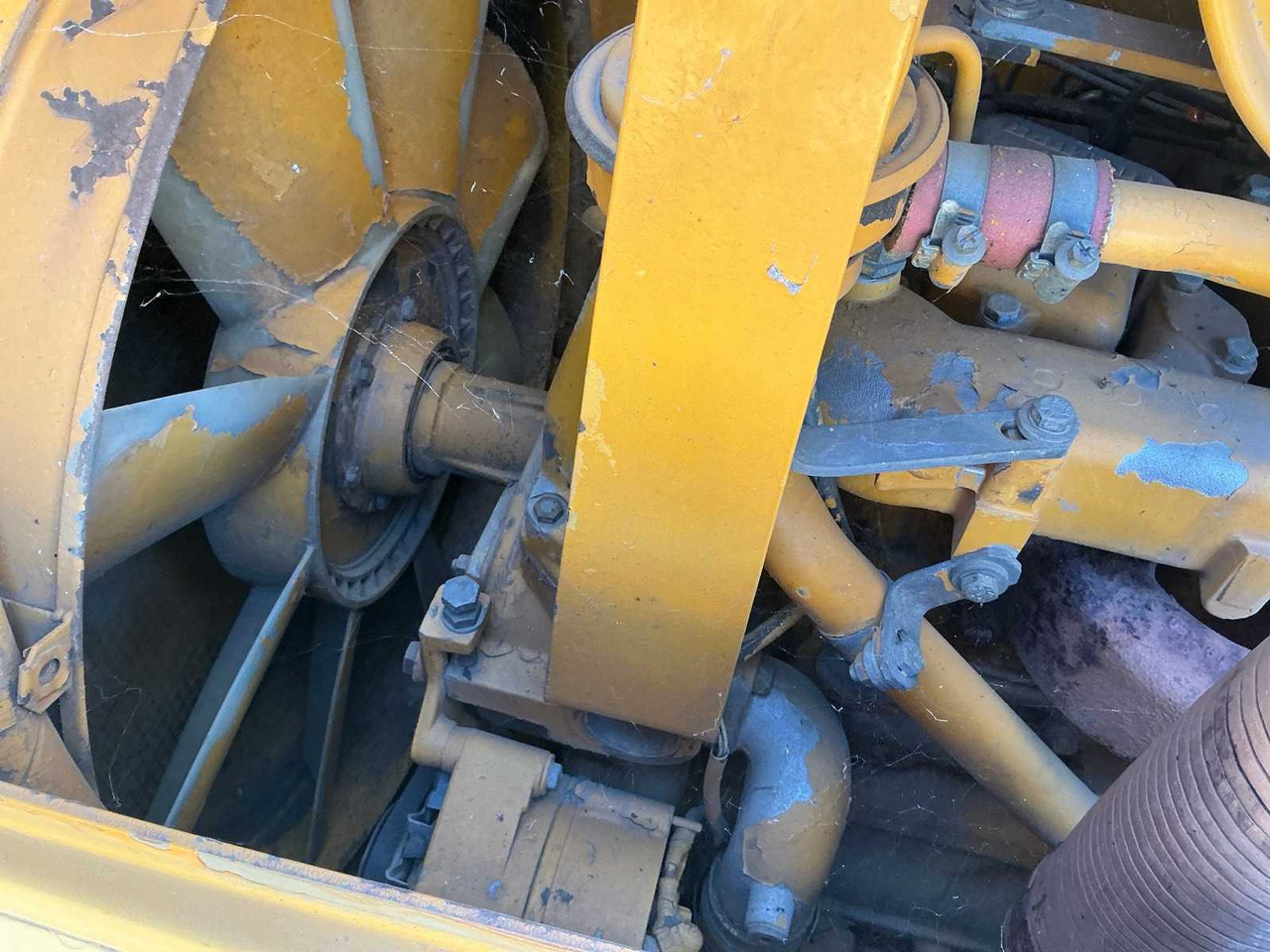 Bulldozer LIEBHERR PR 722 L: picture 25