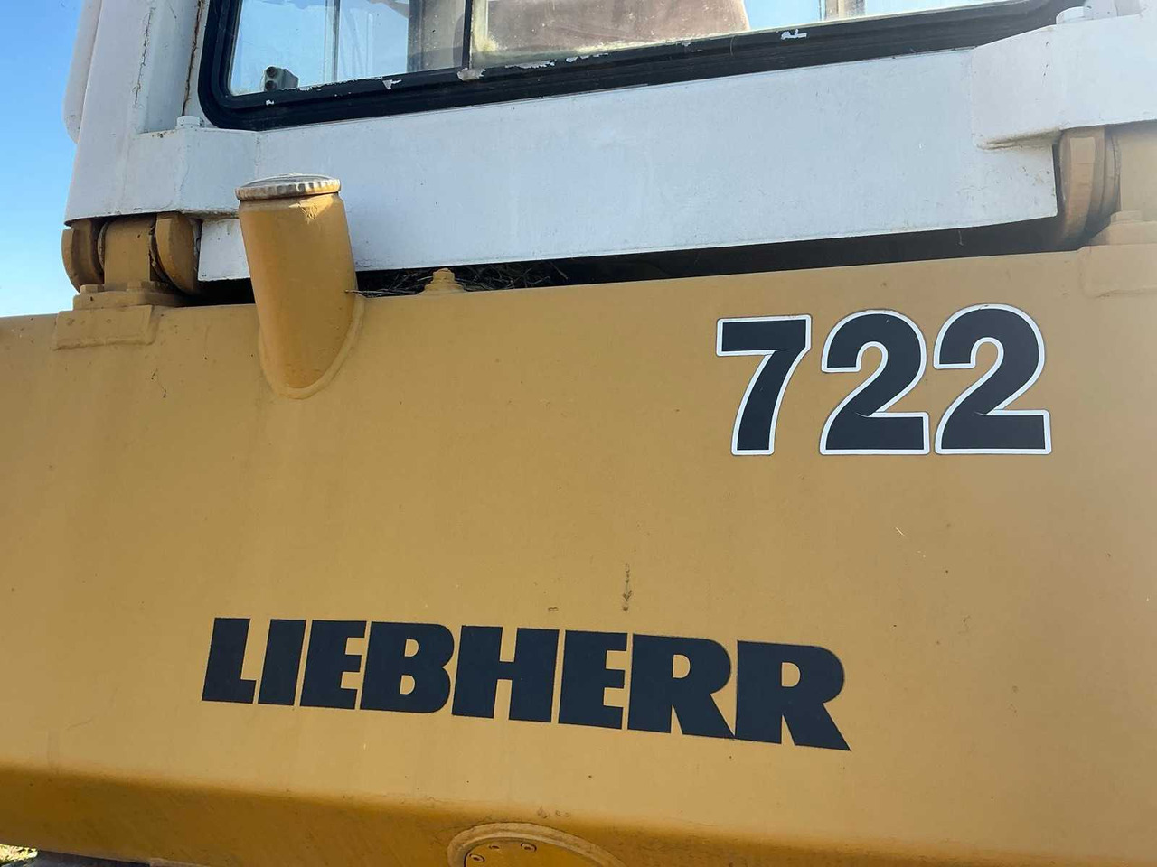 Bulldozer LIEBHERR PR 722 L: picture 20