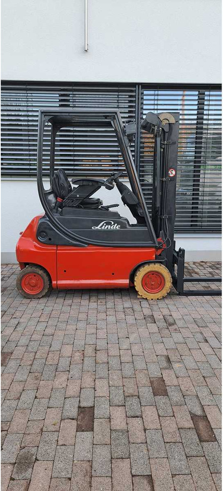 LINDE - E16P-02 - 2005 - FORKLIFT TRUCKS - Forklift: picture 1 LINDE - E16P-02 - 2005 - FORKLIFT TRUCKS - Forklift: picture 1