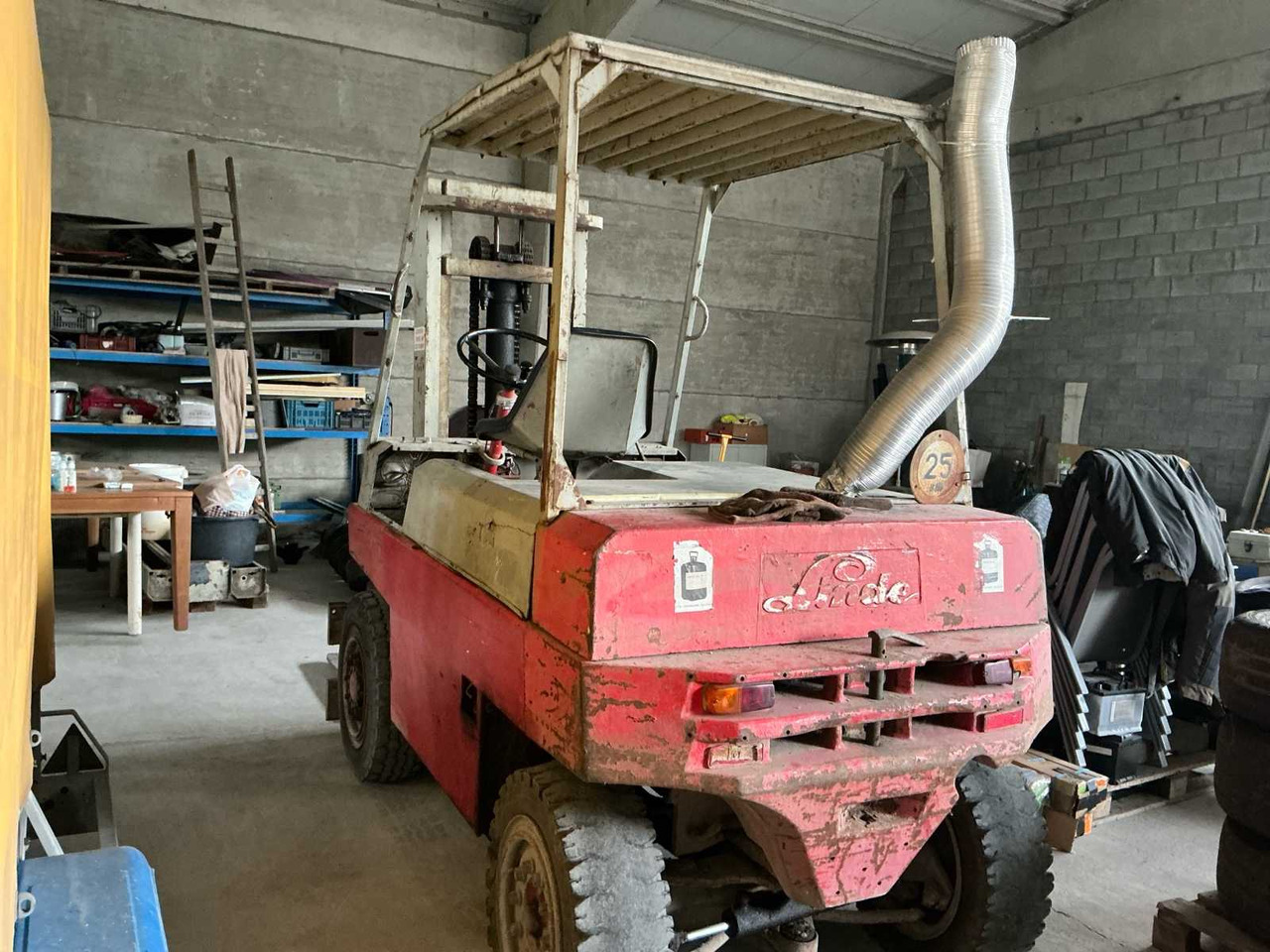 LINDE H35D FORKLIFT TRUCK - Forklift: picture 3 LINDE H35D FORKLIFT TRUCK - Forklift: picture 3