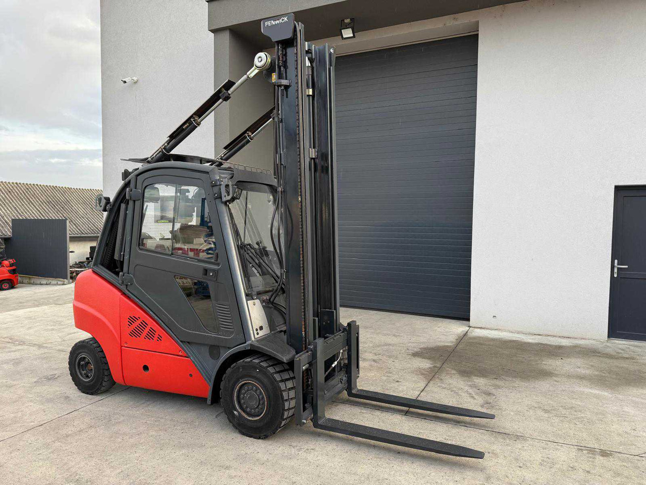 LINDE - H35T-01 - FORKLIFT TRUCKS - 2011 - Forklift: picture 4 LINDE - H35T-01 - FORKLIFT TRUCKS - 2011 - Forklift: picture 4