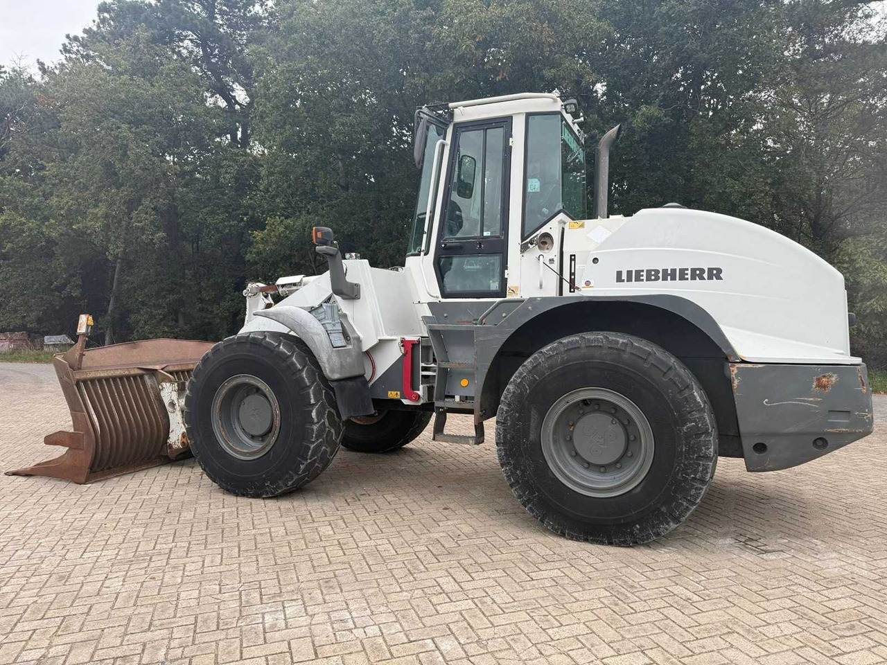 Liebherr LIEBHERR - L 538 - SHOVEL - Wheel loader: picture 2 Liebherr LIEBHERR - L 538 - SHOVEL - Wheel loader: picture 2