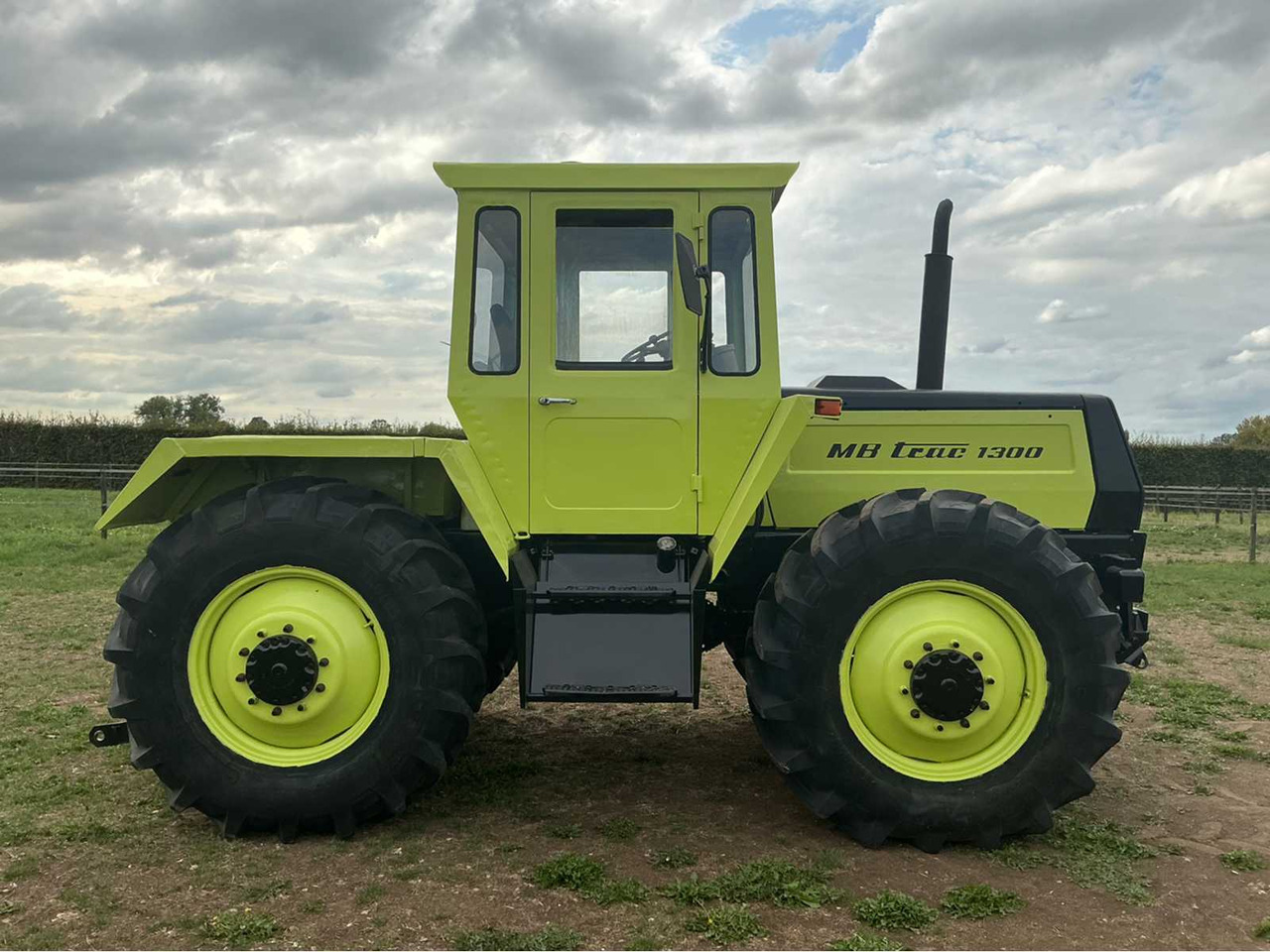 MB Trac 443 Tractor / 1300 - Farm tractor: picture 2 MB Trac 443 Tractor / 1300 - Farm tractor: picture 2
