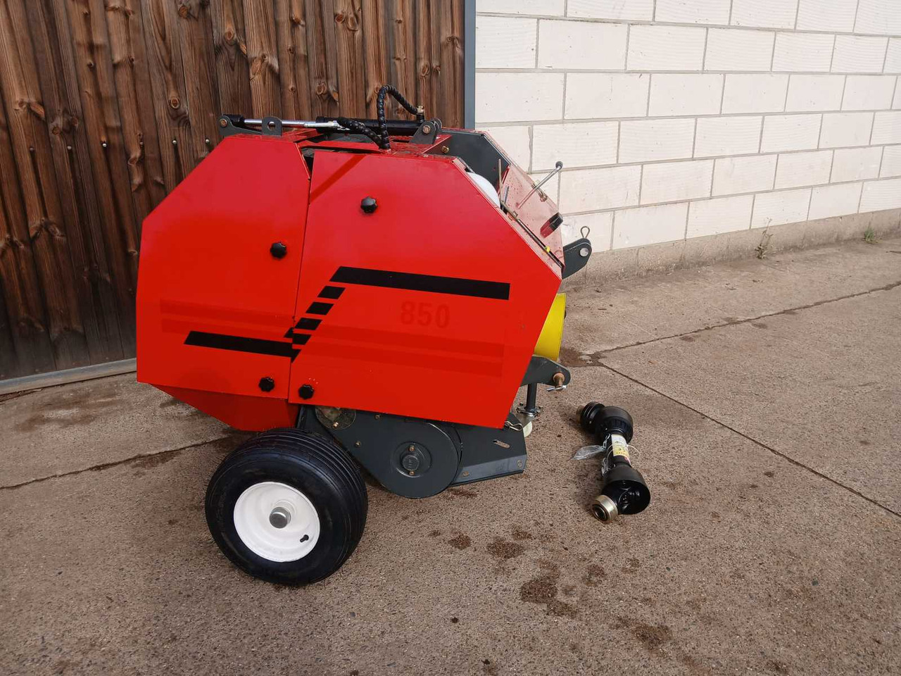 MRBO850 - Round baler: picture 3 MRBO850 - Round baler: picture 3
