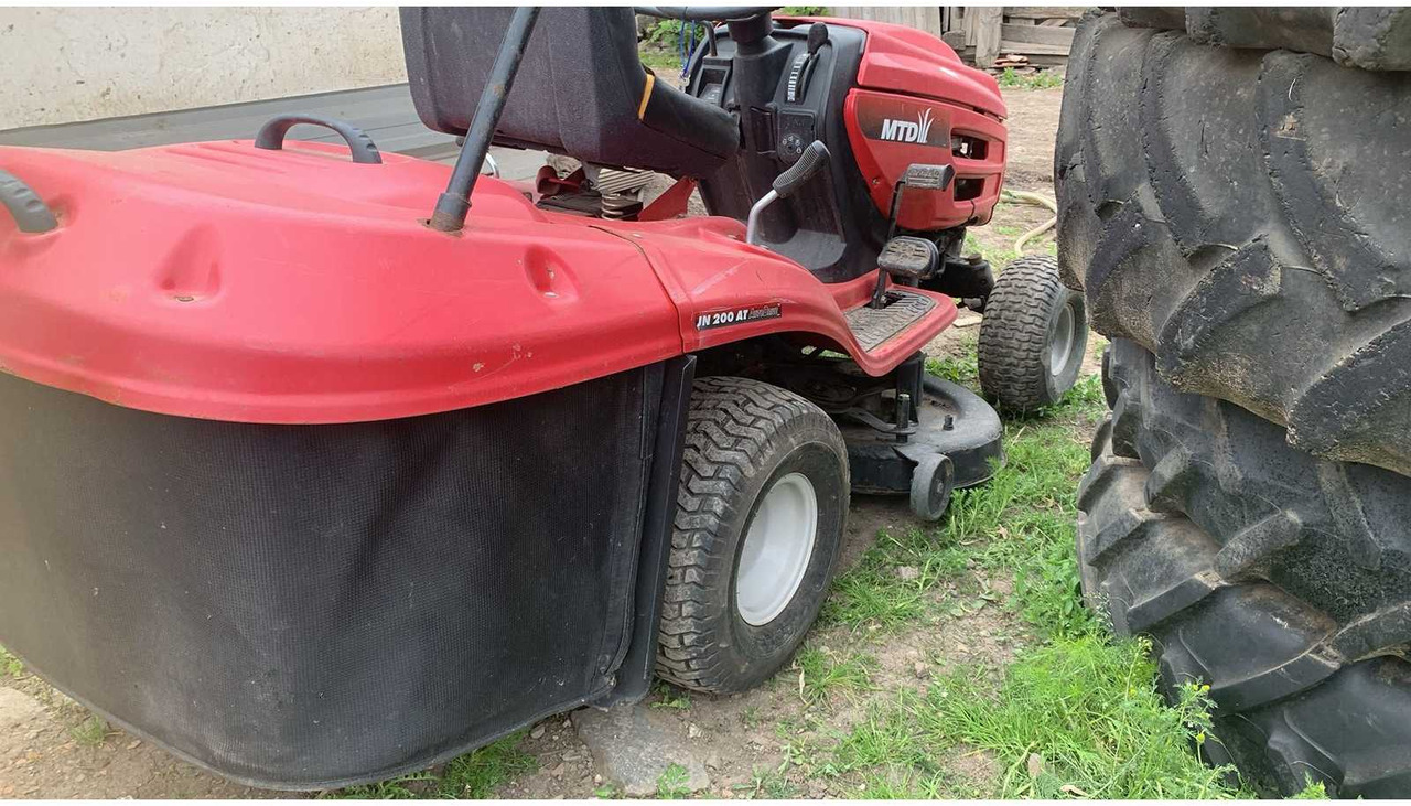 MTD - Compact tractor: picture 3 MTD - Compact tractor: picture 3