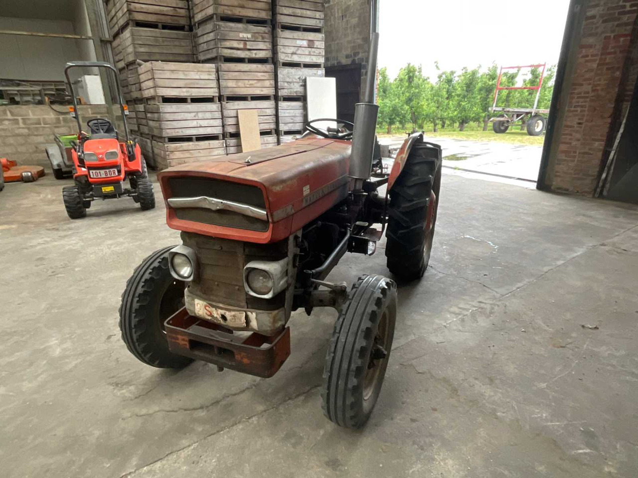 Massey Ferguson 135 - Compact tractor: picture 1 Massey Ferguson 135 - Compact tractor: picture 1