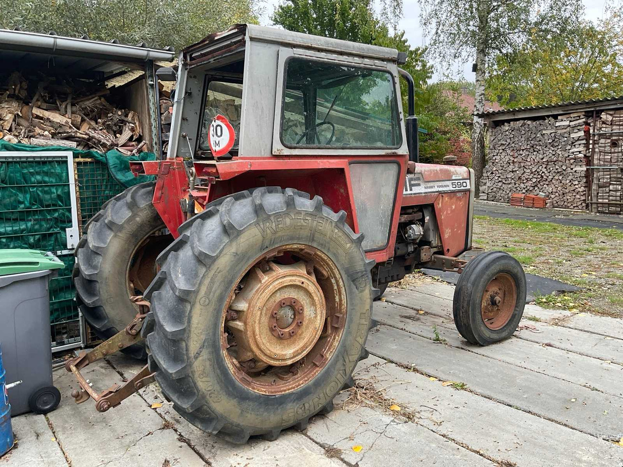 Massey Ferguson MF-590 - Farm tractor: picture 5 Massey Ferguson MF-590 - Farm tractor: picture 5