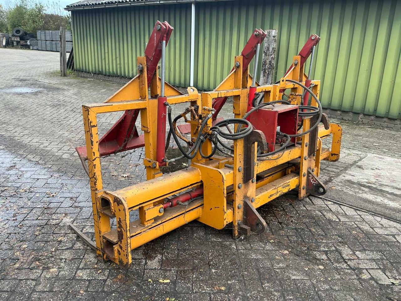 Meijer Stroo klem - Front loader for tractor: picture 3 Meijer Stroo klem - Front loader for tractor: picture 3