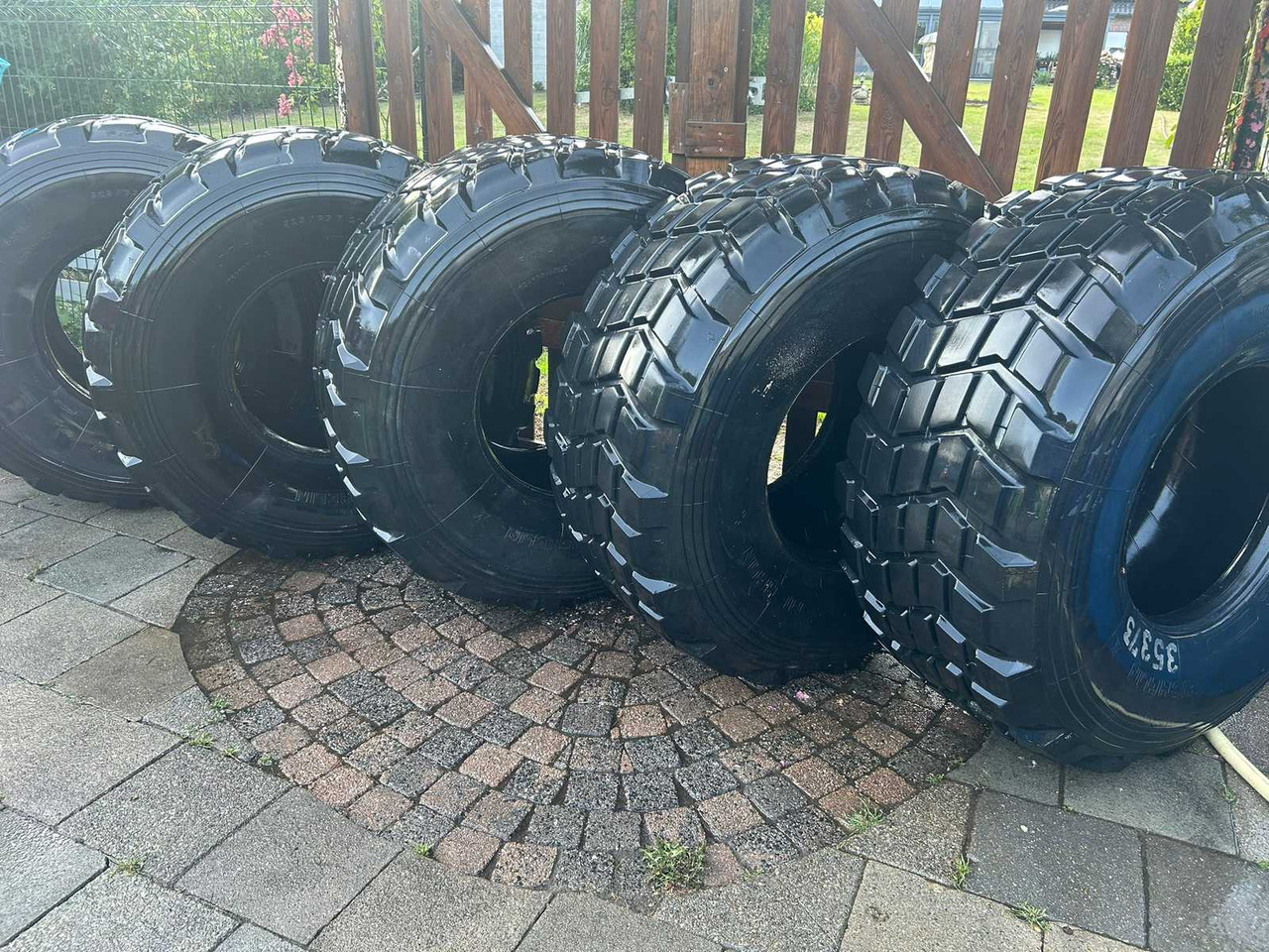 Michelin - Wheels and tires for Farm tractor: picture 1 Michelin - Wheels and tires for Farm tractor: picture 1