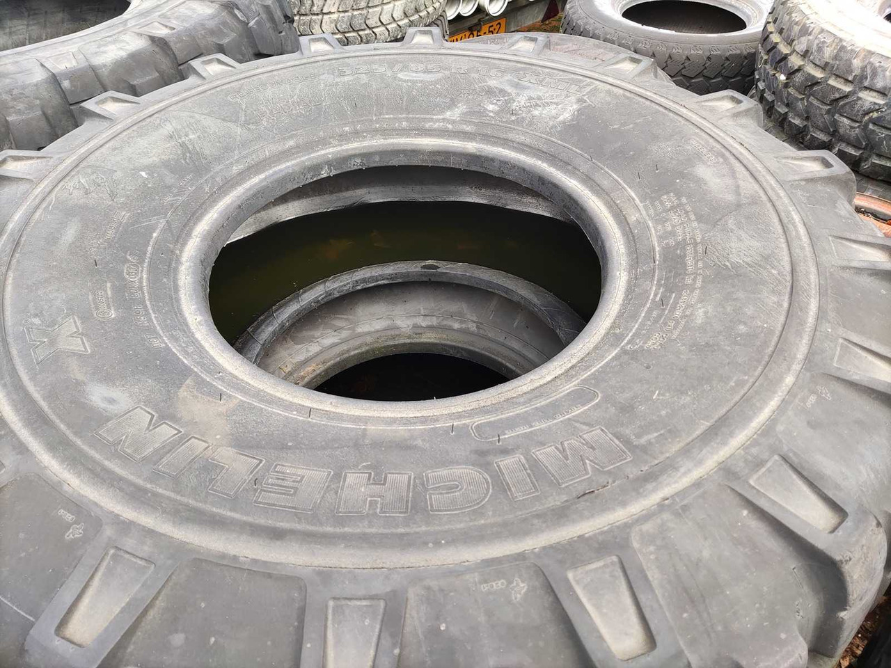 Michelin XML 325/85R16 - Wheels and tires for Farm tractor: picture 4 Michelin XML 325/85R16 - Wheels and tires for Farm tractor: picture 4