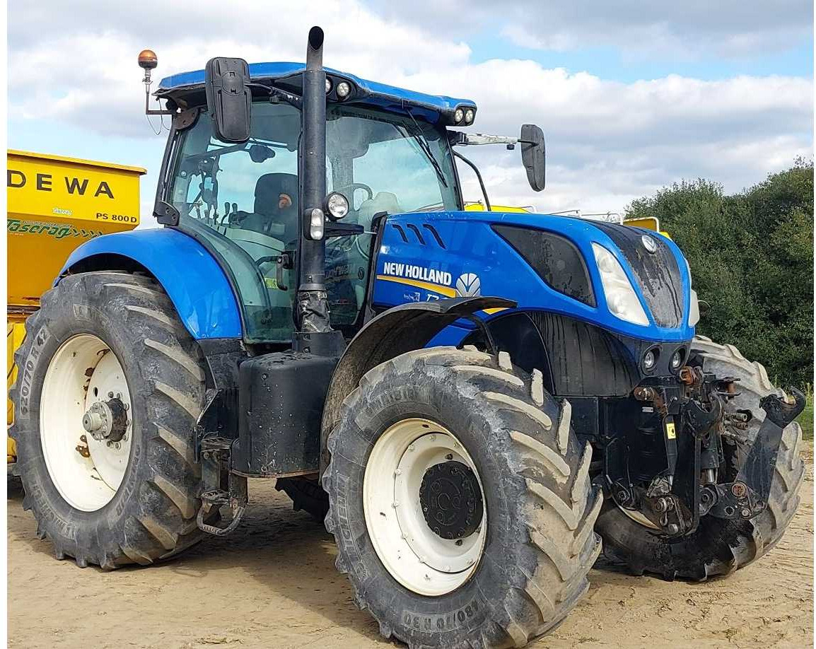 NEW HOLLAND - 2017 - T7.245 - 4WD AGRICULTURAL TRACTOR - Farm tractor: picture 5 NEW HOLLAND - 2017 - T7.245 - 4WD AGRICULTURAL TRACTOR - Farm tractor: picture 5
