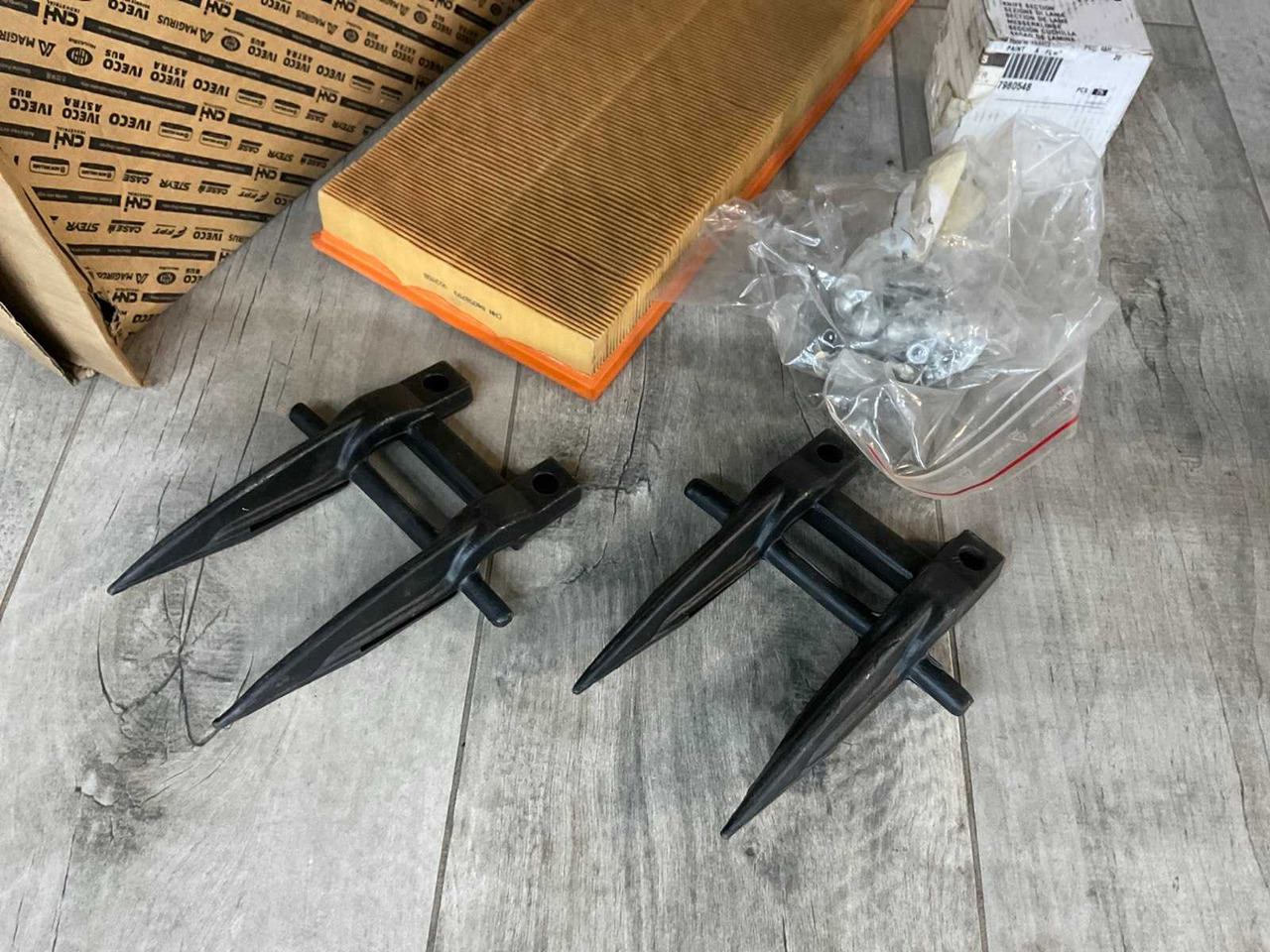 NEW HOLLAND CX 8060 COMBINE HARVESTER PARTS - Combine harvester: picture 2 NEW HOLLAND CX 8060 COMBINE HARVESTER PARTS - Combine harvester: picture 2