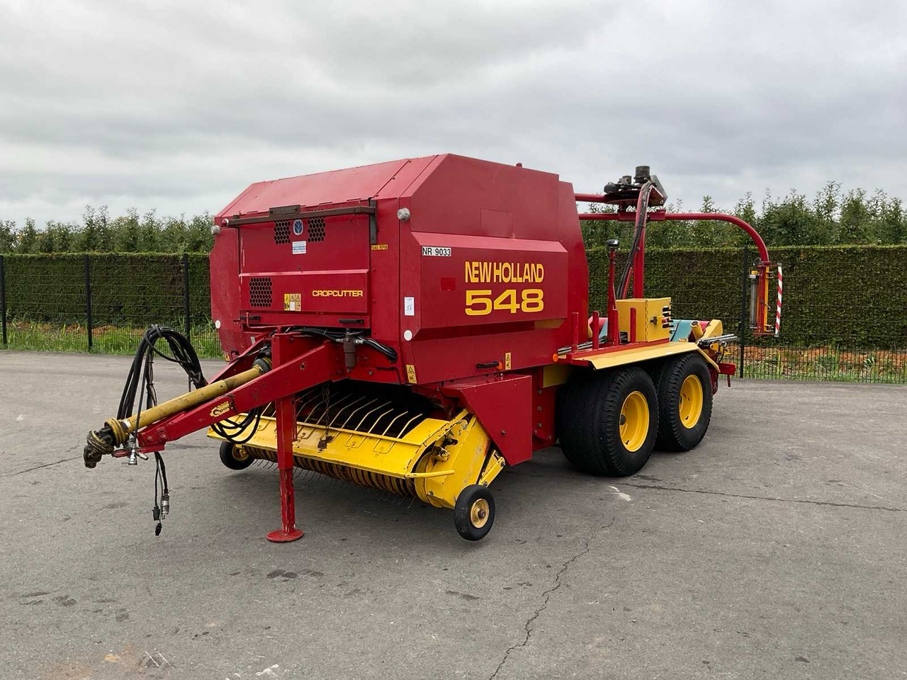 New Holland 548 - Round baler, Bale wrapper: picture 2 New Holland 548 - Round baler, Bale wrapper: picture 2