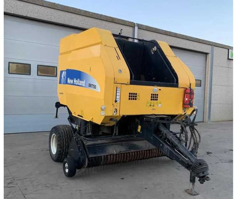 New Holland BR 750 A - Round baler: picture 5 New Holland BR 750 A - Round baler: picture 5