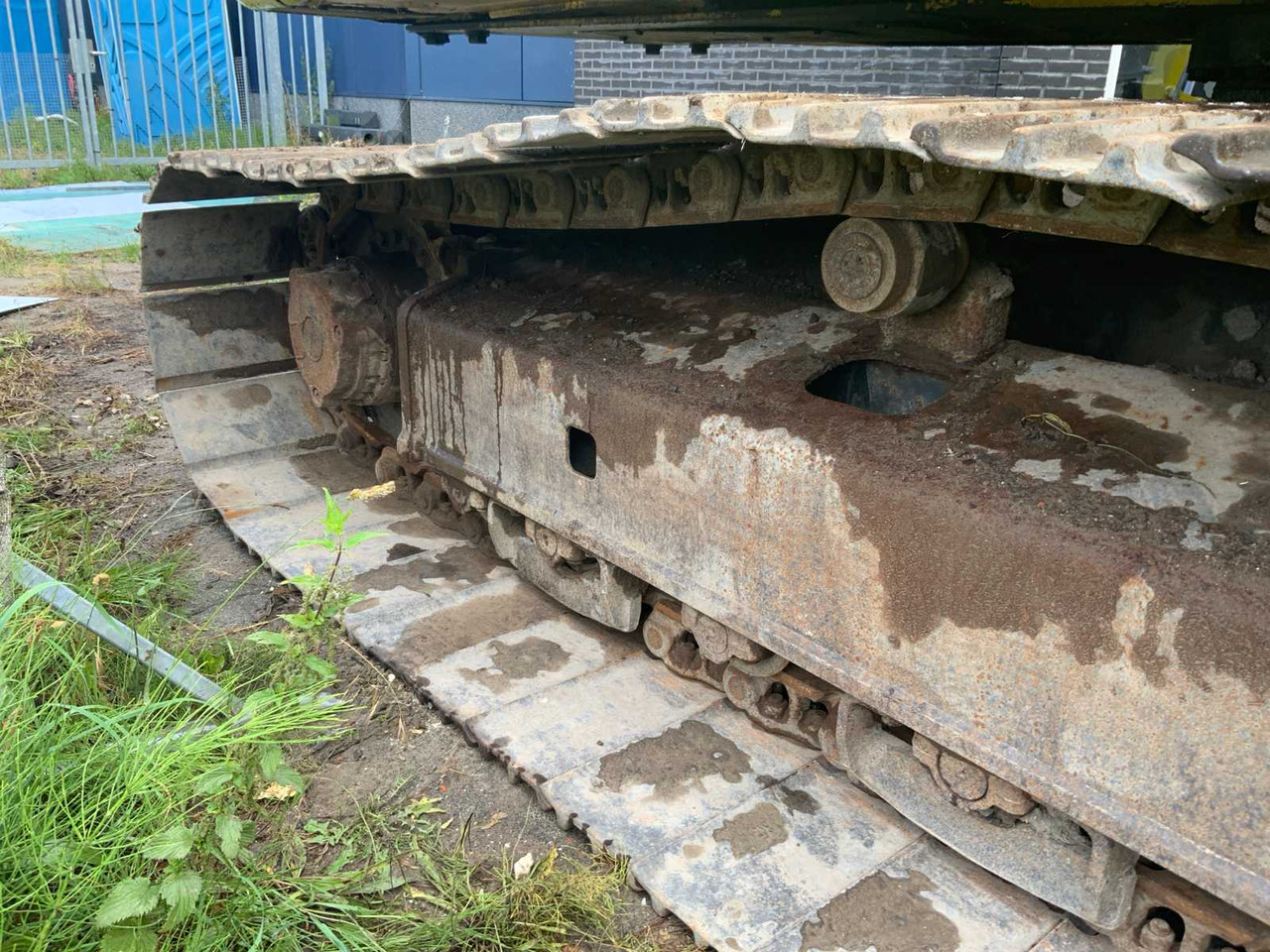 Crawler excavator New Holland E 215B: picture 16