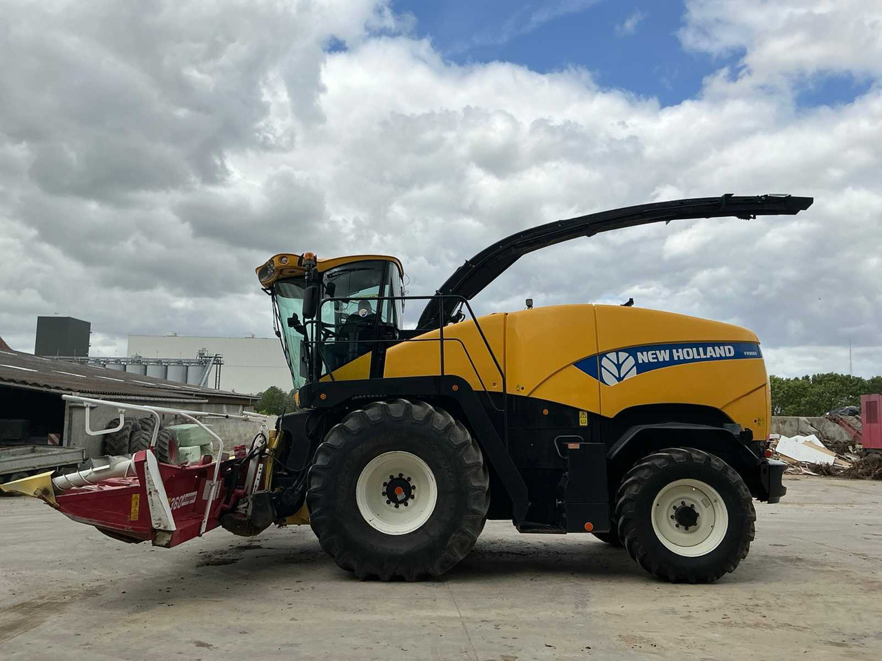 New Holland FR9060 - Forage harvester: picture 2 New Holland FR9060 - Forage harvester: picture 2
