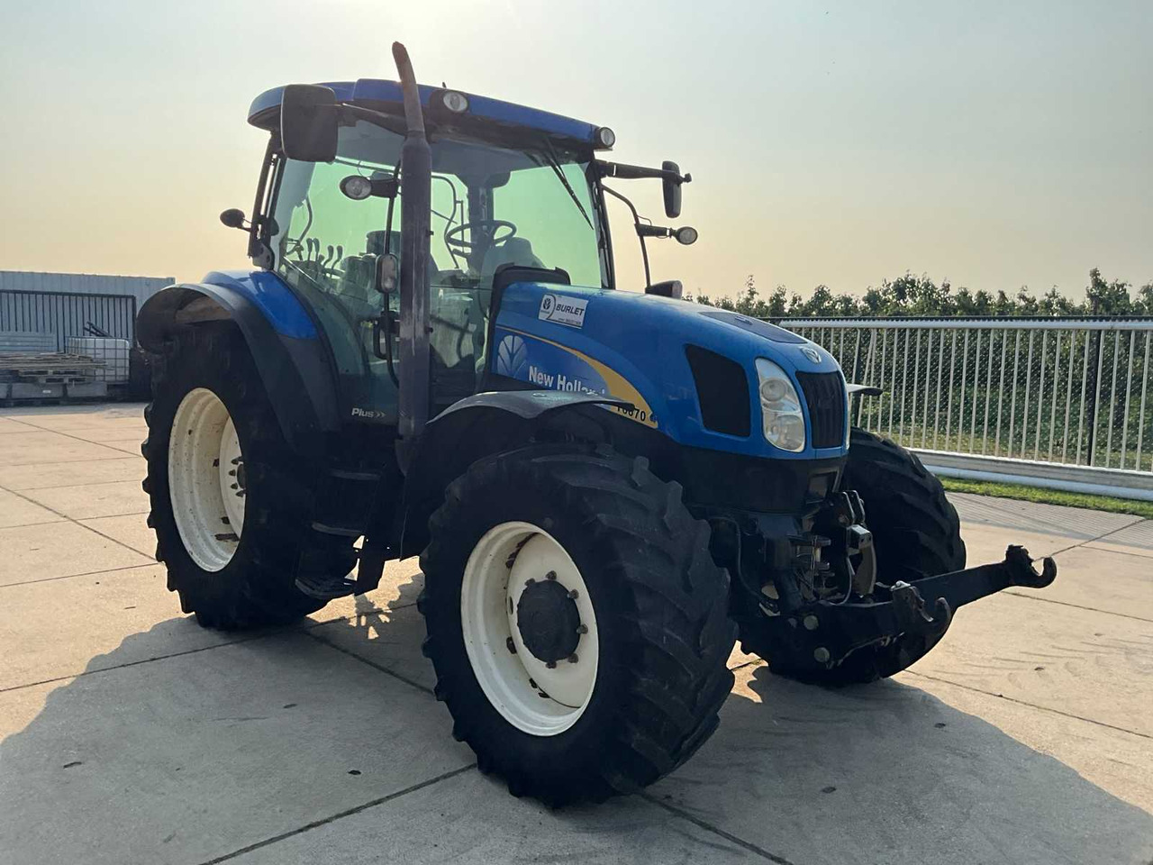 New Holland T6070 - Farm tractor: picture 3 New Holland T6070 - Farm tractor: picture 3