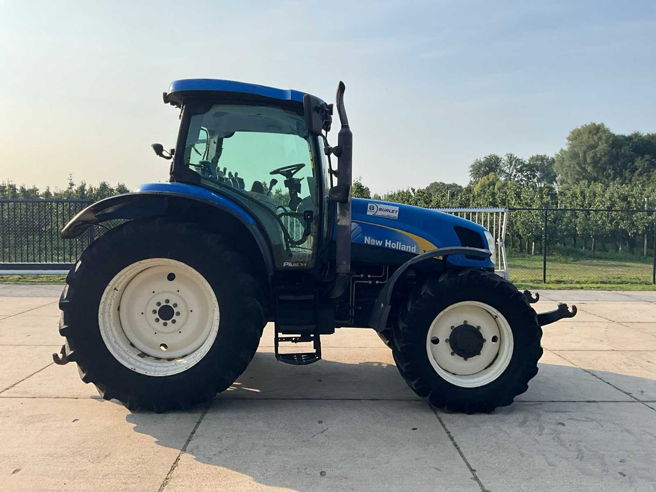 New Holland T6070 - Farm tractor: picture 4 New Holland T6070 - Farm tractor: picture 4