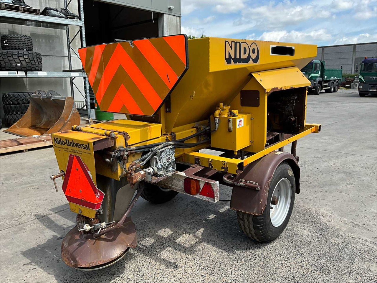 Nido 1003-AWK - Sand/ Salt spreader: picture 3 Nido 1003-AWK - Sand/ Salt spreader: picture 3