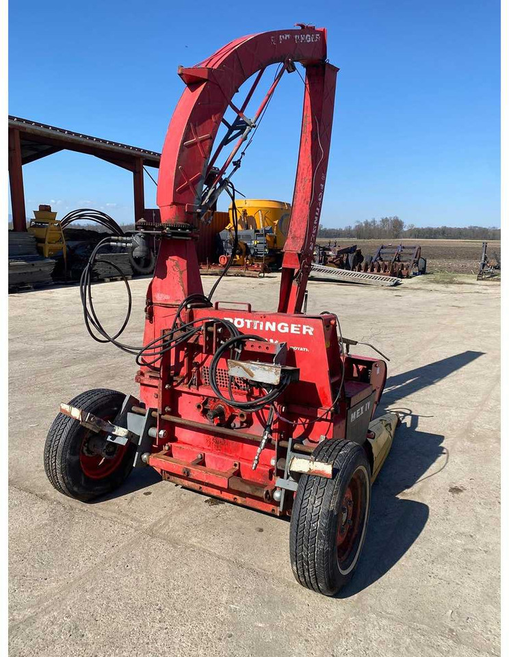 POTTINGER MH 421 TRAILED FORAGE HARVESTER FOR SEED MAIZE - Forage harvester: picture 3 POTTINGER MH 421 TRAILED FORAGE HARVESTER FOR SEED MAIZE - Forage harvester: picture 3