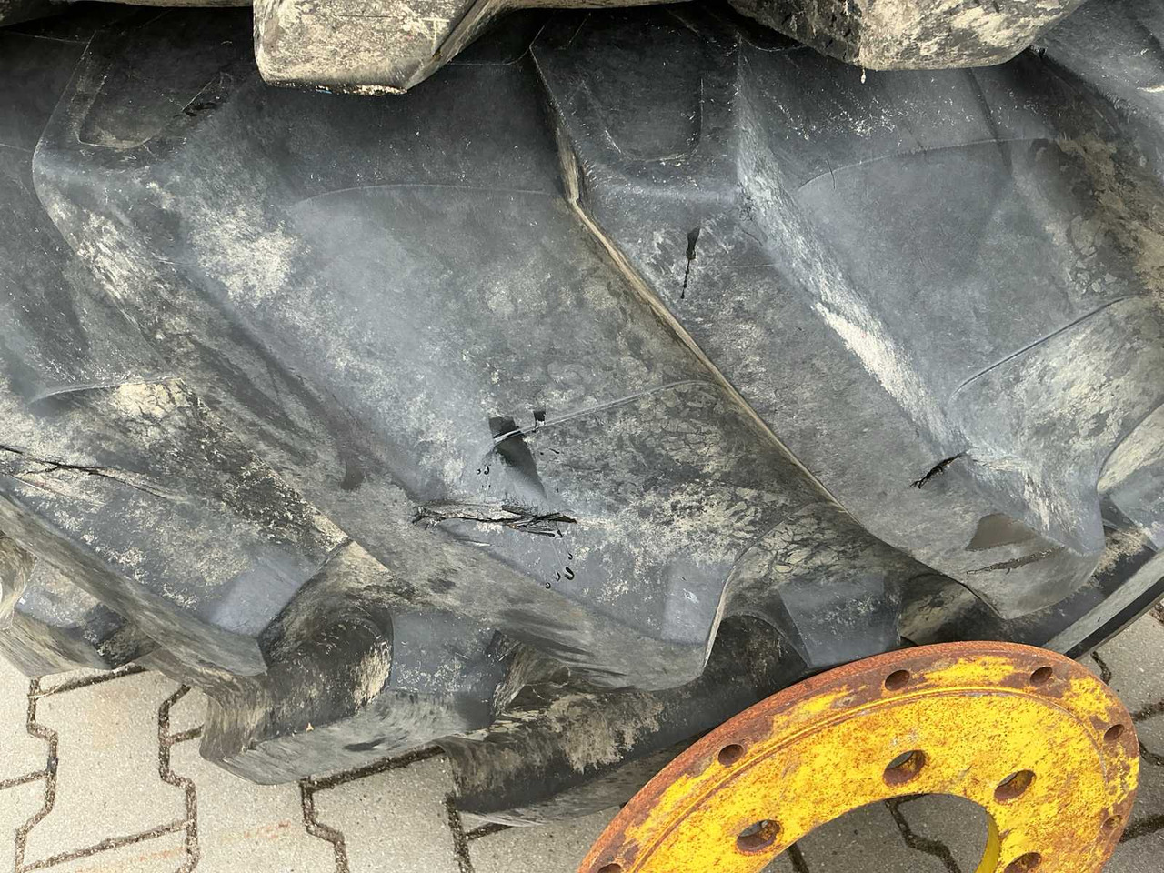 Wheels and tires for Farm tractor Pirelli TM800: picture 12