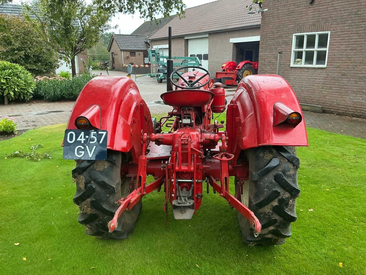 Porsche SUPER EXPORT 329 - Farm tractor: picture 4 Porsche SUPER EXPORT 329 - Farm tractor: picture 4