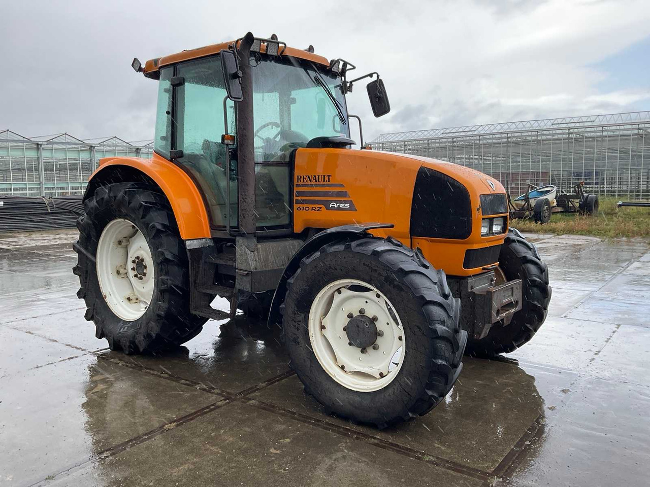 Renault 610RZ Ares - Farm tractor: picture 3 Renault 610RZ Ares - Farm tractor: picture 3