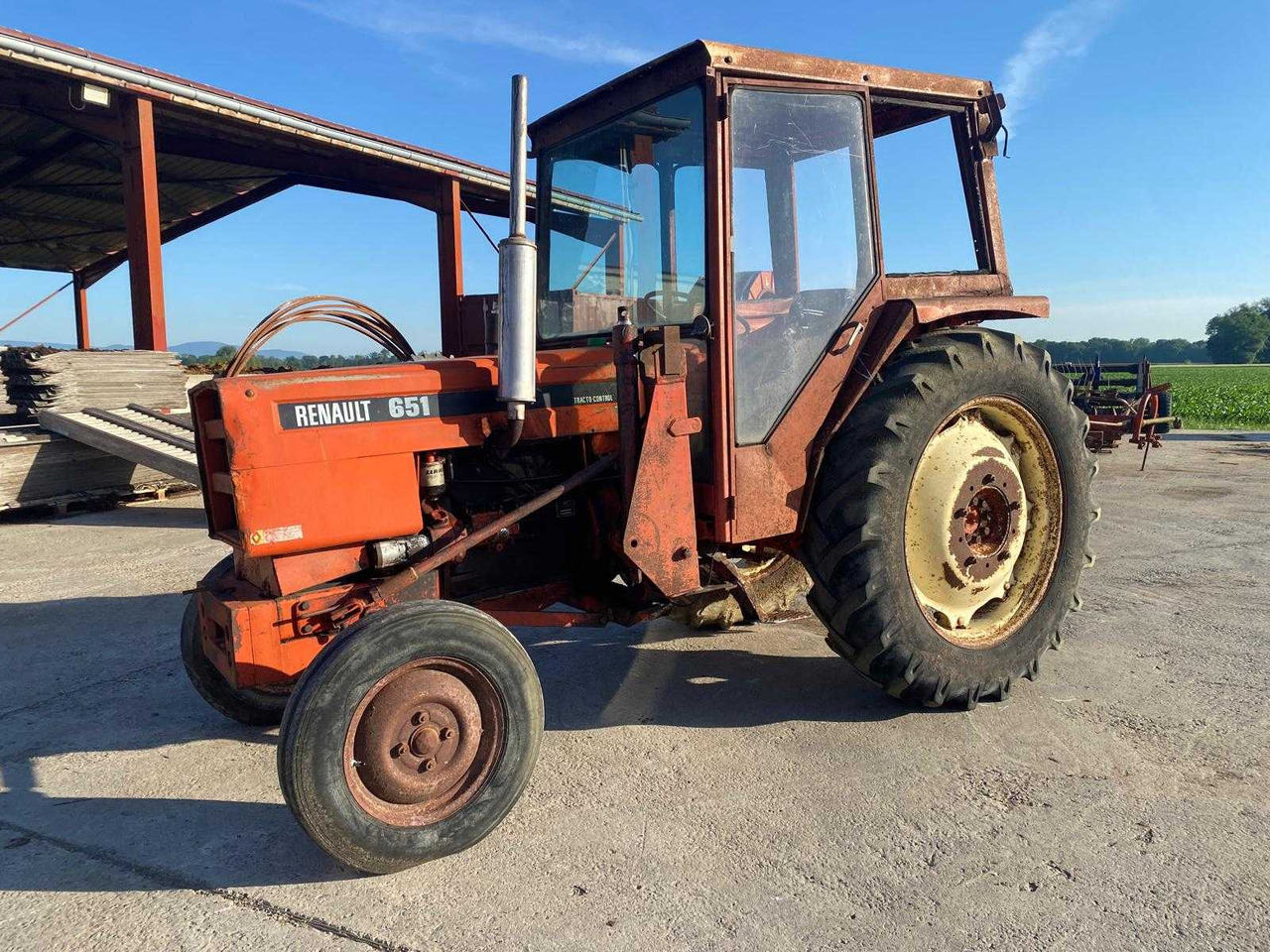 Renault 651 - Municipal tractor: picture 1 Renault 651 - Municipal tractor: picture 1