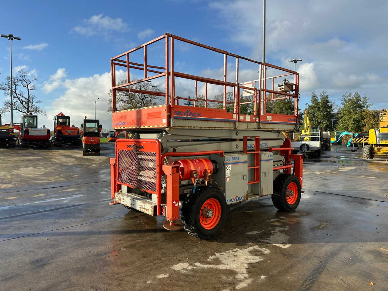 SKYJACK - 2009 - SJ-8841 - AERIAL PLATFORM - Aerial platform: picture 5 SKYJACK - 2009 - SJ-8841 - AERIAL PLATFORM - Aerial platform: picture 5