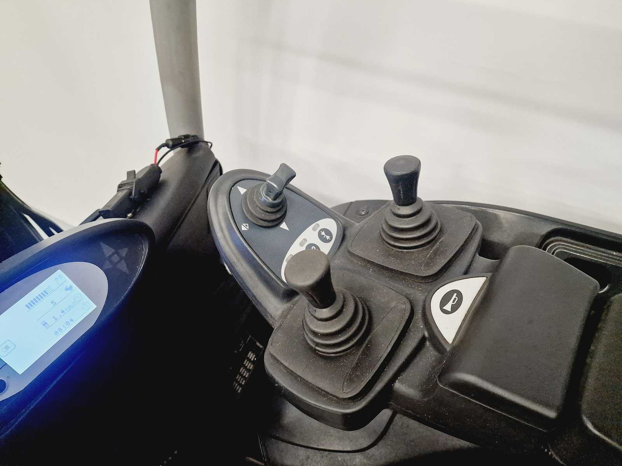 Forklift STILL - 2015 - RX20-20 - FORKLIFT - FREE-LIFT - SIDE-SHIFT, 4TH FUNCTION: picture 17