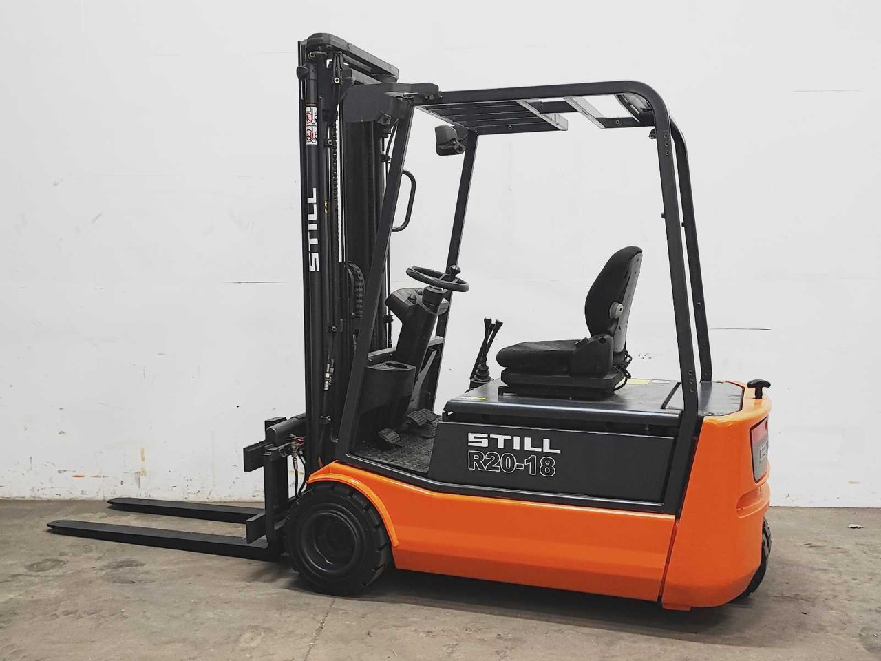 STILL - R20-18 - FORKLIFT TRUCK - 2004 - Forklift: picture 1 STILL - R20-18 - FORKLIFT TRUCK - 2004 - Forklift: picture 1