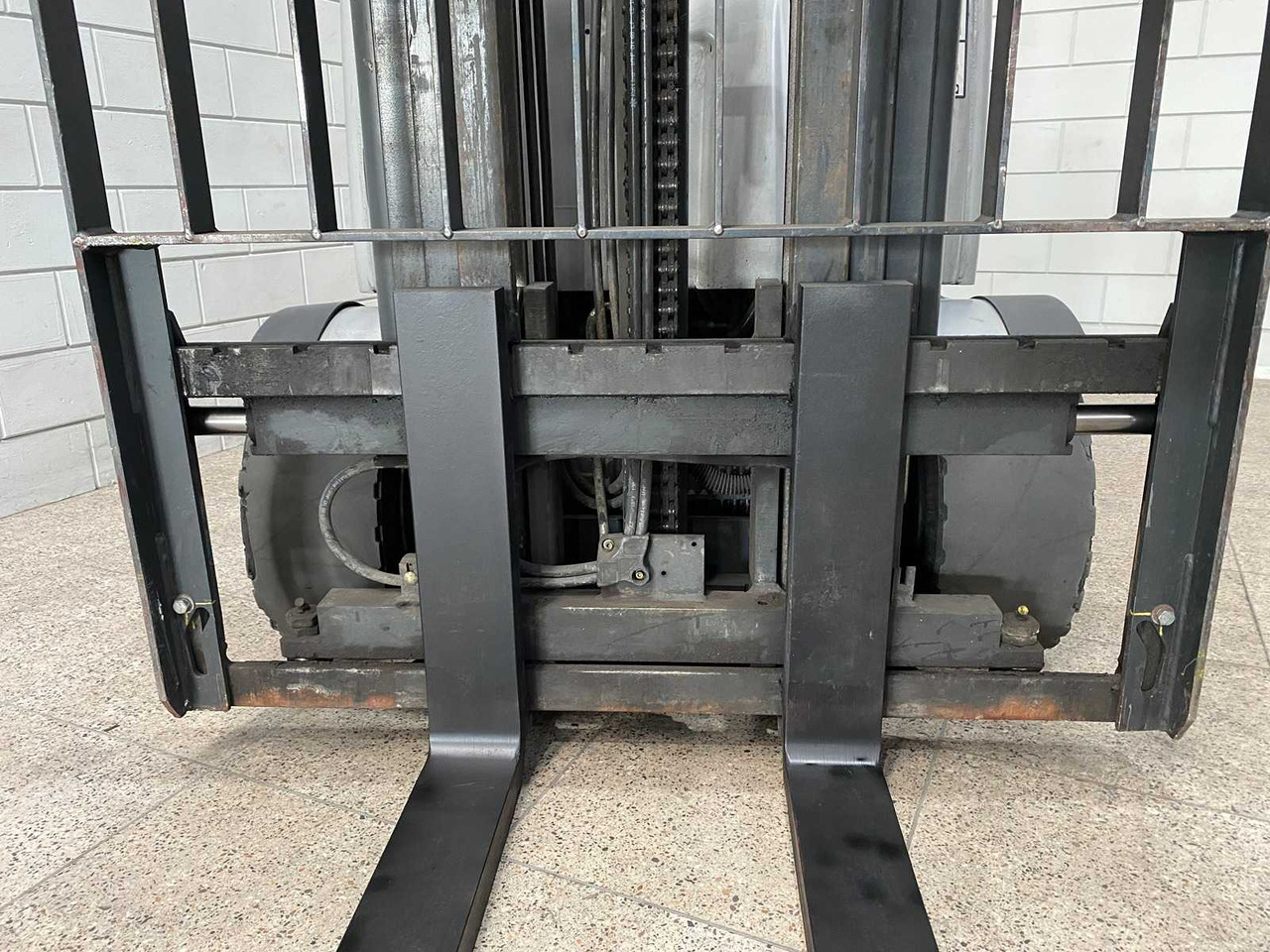 STILL - RX60-30 - FORKLIFT TRIPLEX - FREE-LIFT - SIDE-SHIFT - Forklift: picture 5 STILL - RX60-30 - FORKLIFT TRIPLEX - FREE-LIFT - SIDE-SHIFT - Forklift: picture 5