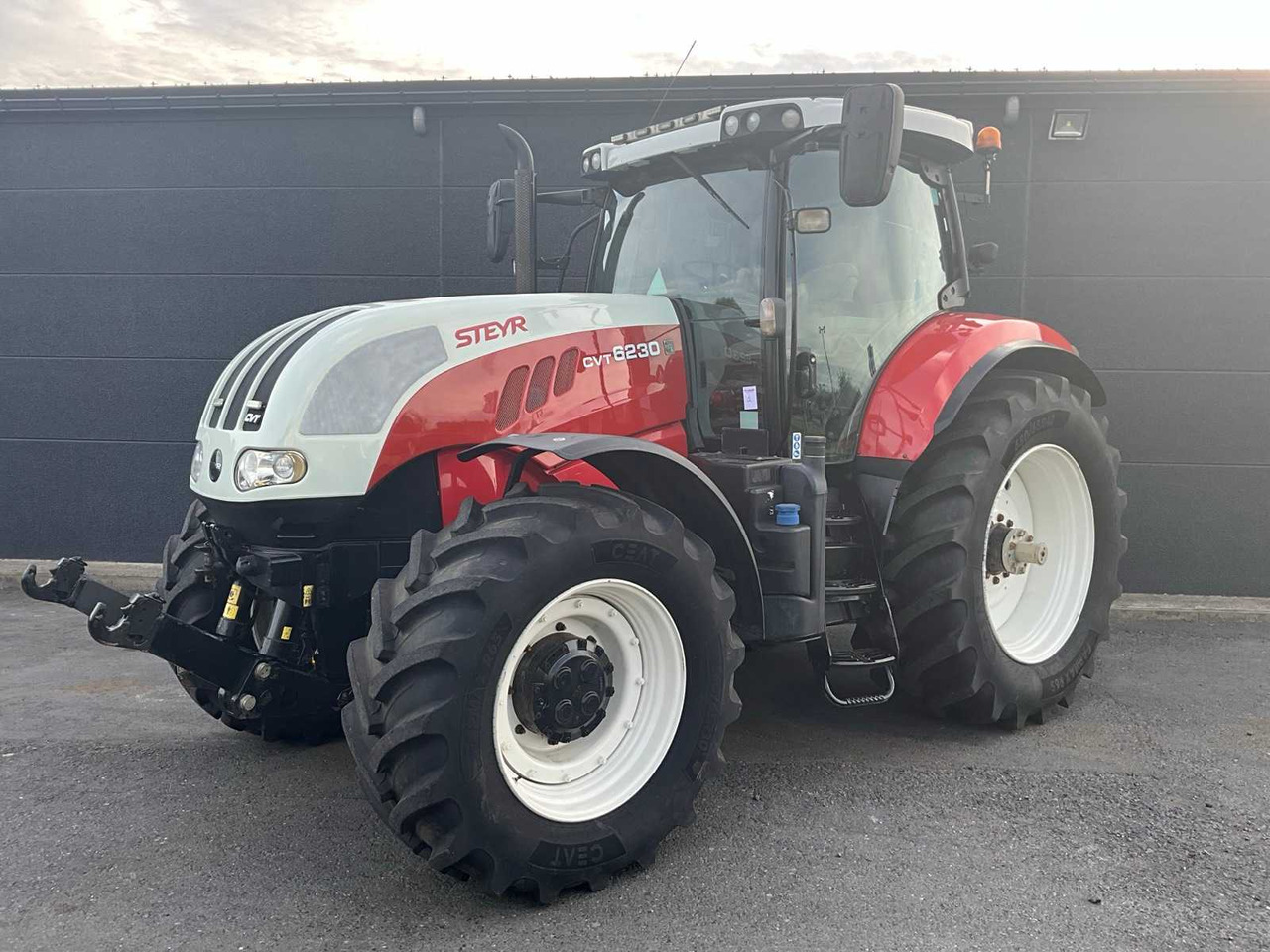 Steyr CVT6230 - Farm tractor: picture 1 Steyr CVT6230 - Farm tractor: picture 1