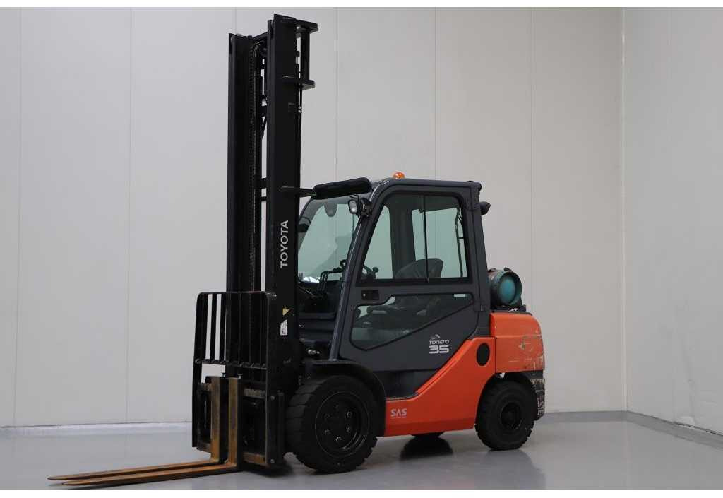 TOYOTA - 02-8FGJF35 - FORKLIFT, SIDESHIFT, 2015, 5M - Forklift: picture 2 TOYOTA - 02-8FGJF35 - FORKLIFT, SIDESHIFT, 2015, 5M - Forklift: picture 2