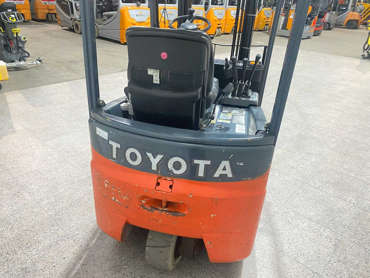 TOYOTA - 2012 - 7FBEST13 - FORKLIFT - Forklift: picture 4 TOYOTA - 2012 - 7FBEST13 - FORKLIFT - Forklift: picture 4