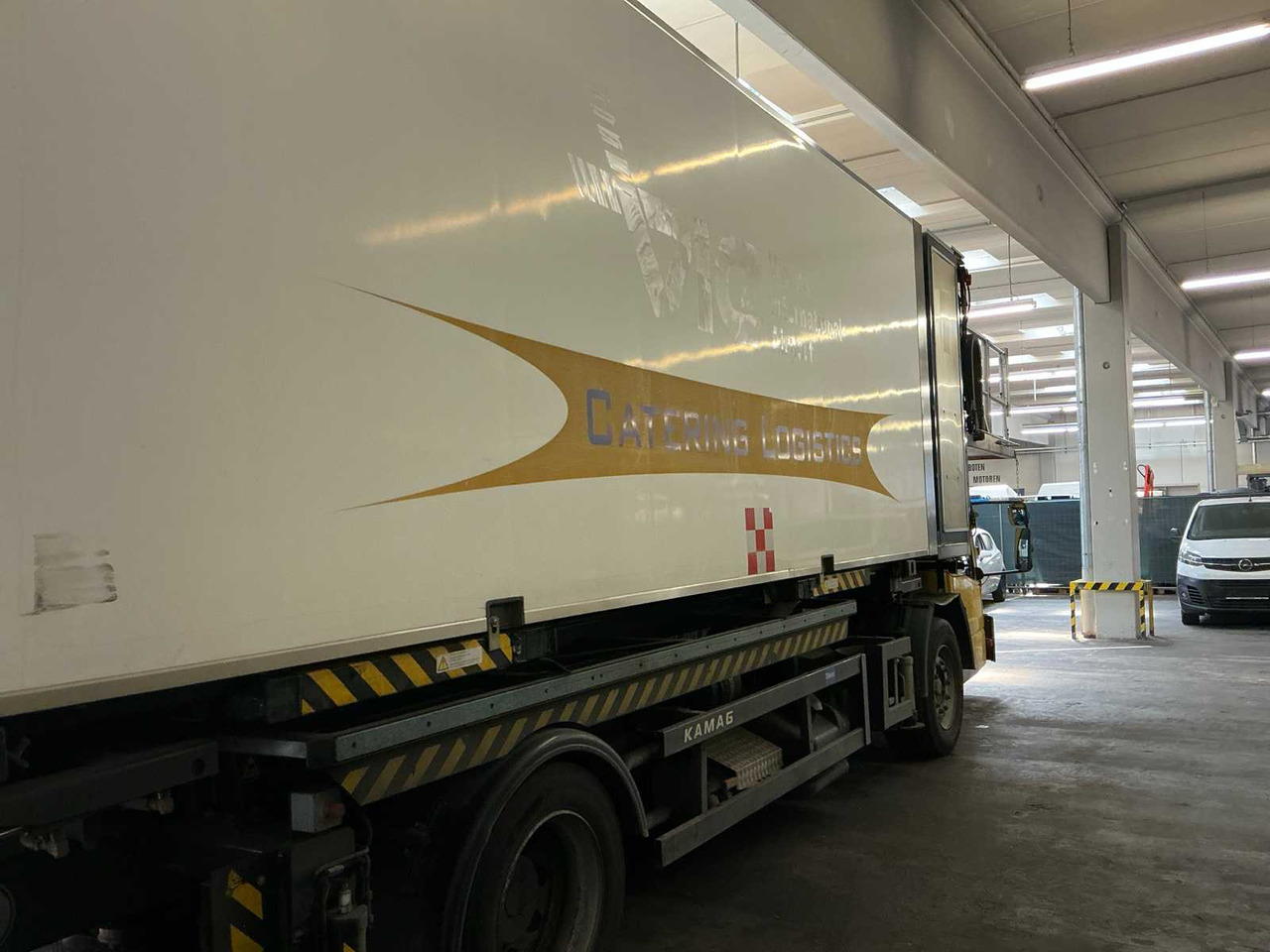 2002 MERCEDES-BENZ WBC22 CATERING TRUCK - Truck: picture 3 2002 MERCEDES-BENZ WBC22 CATERING TRUCK - Truck: picture 3