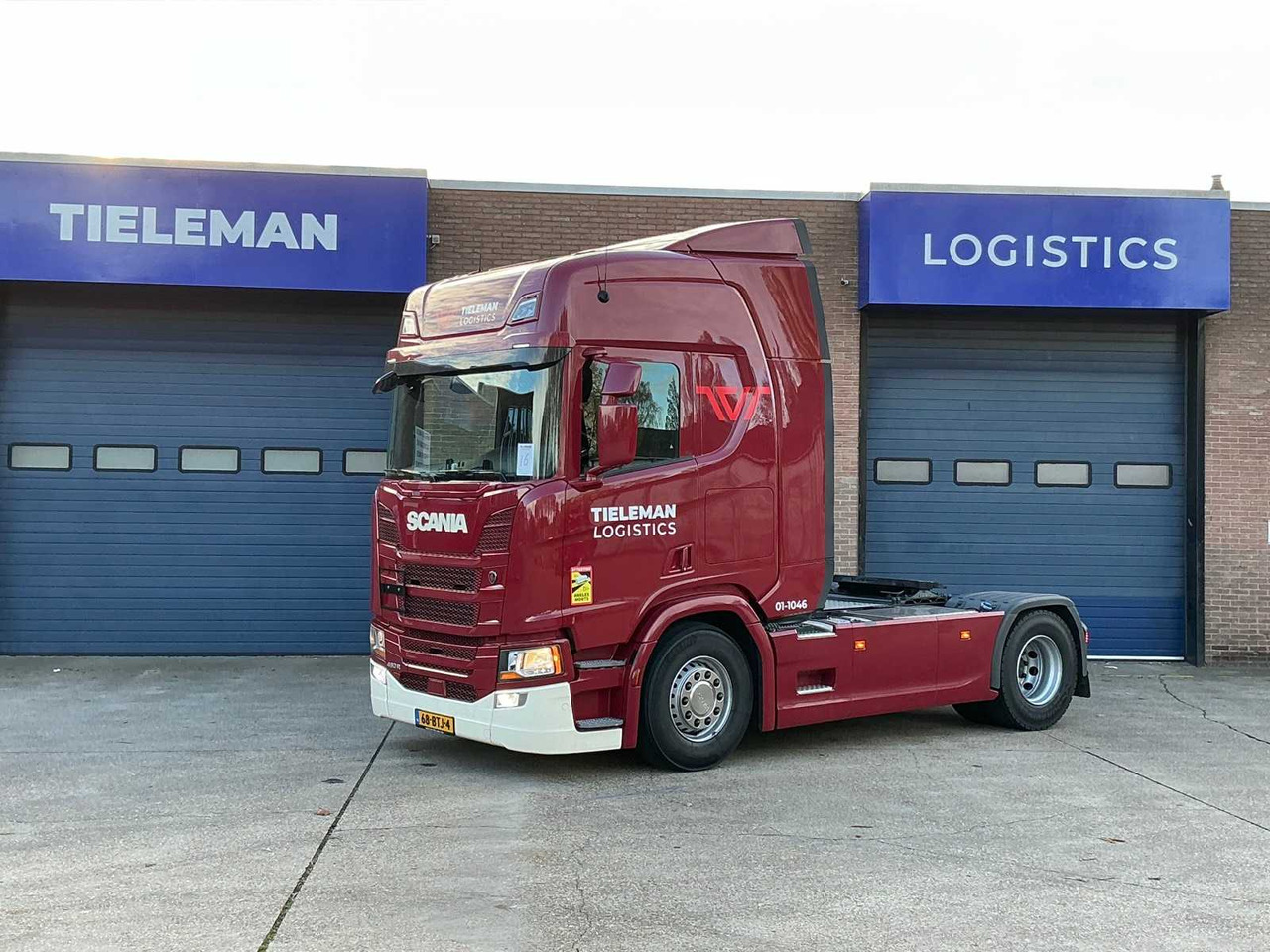 2022 SCANIA R460 SEMI-TRAILER TRACTOR - Truck: picture 1 2022 SCANIA R460 SEMI-TRAILER TRACTOR - Truck: picture 1