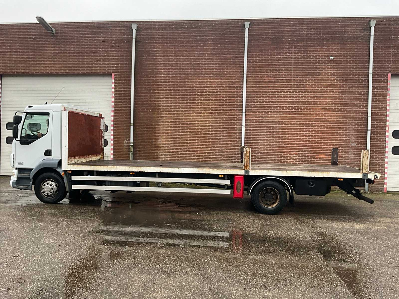 DAF FA LF 55.220 TRUCK WITH OPEN LOADING FLOOR 805X250CM (2007), 36-BKX-7 - Truck: picture 4 DAF FA LF 55.220 TRUCK WITH OPEN LOADING FLOOR 805X250CM (2007), 36-BKX-7 - Truck: picture 4