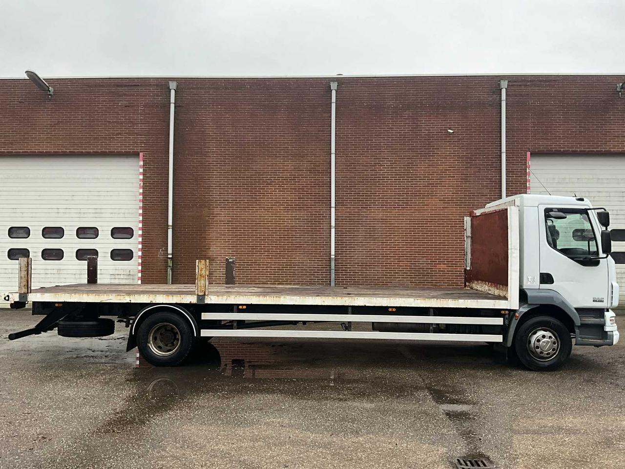 DAF FA LF 55.220 TRUCK WITH OPEN LOADING FLOOR 805X250CM (2007), 36-BKX-7 - Truck: picture 2 DAF FA LF 55.220 TRUCK WITH OPEN LOADING FLOOR 805X250CM (2007), 36-BKX-7 - Truck: picture 2
