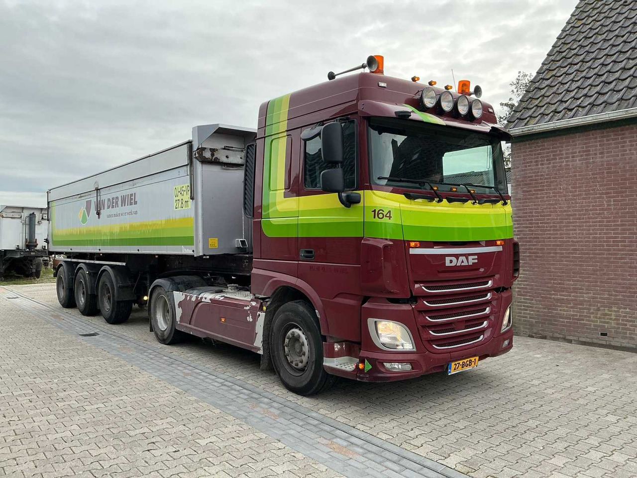 DAF XF 460 FT SEMI-TRAILER TRACTOR + BULTHUIS TATA12 ALUMINIUM TIPPER TRAILER - Truck: picture 2 DAF XF 460 FT SEMI-TRAILER TRACTOR + BULTHUIS TATA12 ALUMINIUM TIPPER TRAILER - Truck: picture 2