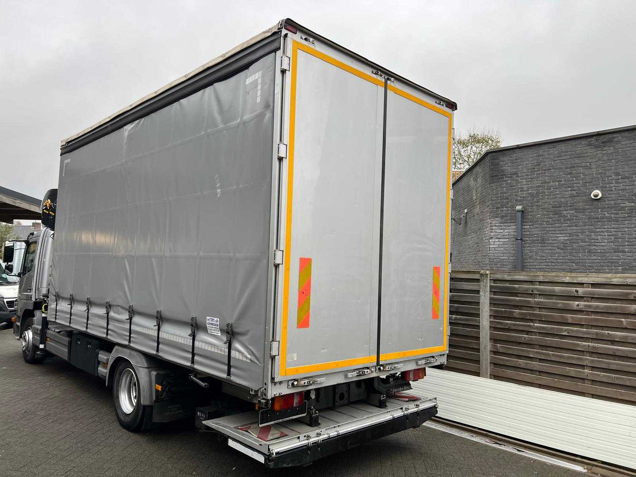 MERCEDES - ATEGO 1229 RL/11.9 - TRUCK - 2010 - Truck: picture 5 MERCEDES - ATEGO 1229 RL/11.9 - TRUCK - 2010 - Truck: picture 5