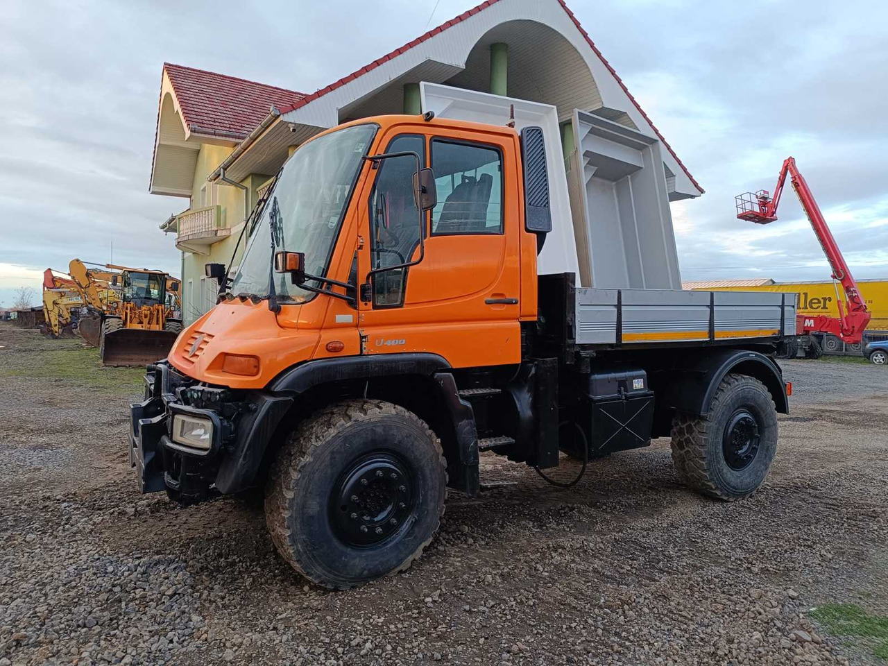UNIMOG - U 400 - TRUCK - 2001 - Truck: picture 1 UNIMOG - U 400 - TRUCK - 2001 - Truck: picture 1
