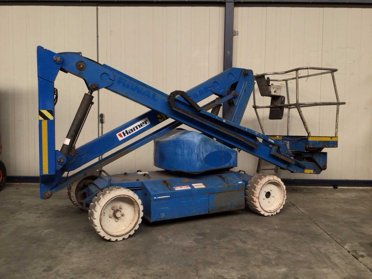 Upright AB38 - Aerial platform: picture 2 Upright AB38 - Aerial platform: picture 2